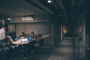 Lire la suite à propos de l’article Stress et épuisement professionnel : les ennemis invisibles des PME