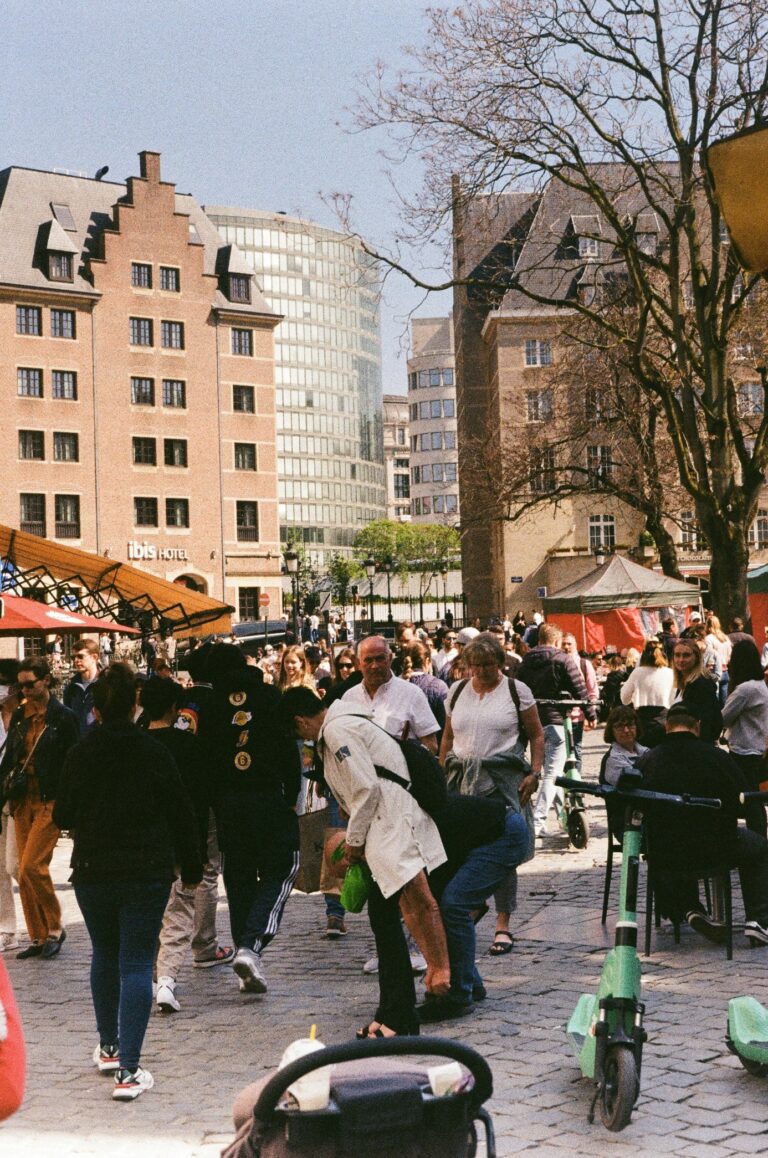 Lees meer over het artikel Hoe kan een bevraging van 2000 mensen voldoende zijn om betrouwbare uitspraken te doen over de hele Belgische bevolking? 