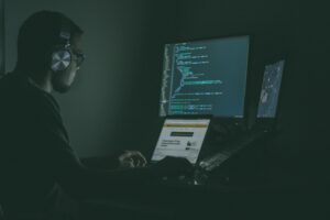Lees meer over het artikel Slechts 36% praat over online fraude