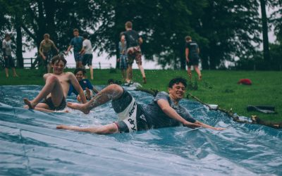 173 associations et 119 communes sondent le bénévolat et l’engagement en Belgique avec Bpact, Indiville et Give a Day