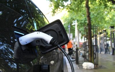 Le principal obstacle aux voitures électriques est leur prix élevé