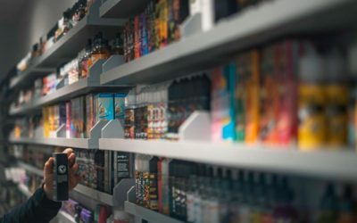 Meer dan de helft van vapende jongeren rookt ook sigaretten