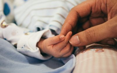 Volgens het merendeel van de ouders moet de moederschapsrust verlengd worden