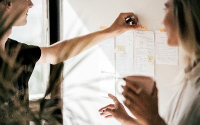 Singles op de werkvloer betalen meer belastingen, ervaren meer druk en krijgen minder erkenning