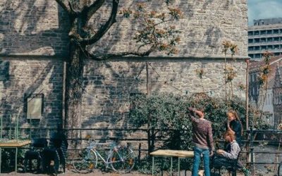 Vlaming ligt wakker van de internationale veiligheidssituatie en wil een inkorting van de zomervakantie